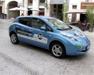 Nissan LEAF